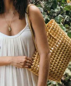 Best reviews of 🔔 Billabong Golden Dream Bright Side Car Tote 🌟