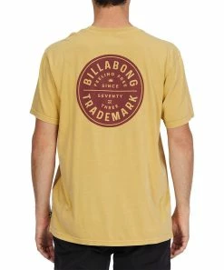 Cheapest 🤩 Billabong Straw Yellow Logo Trademark Tee - Men ⭐