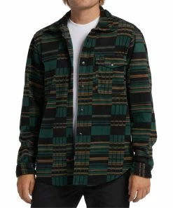 Outlet ⭐ Billabong Evergreen Furnace Flannel Button-Up - Men 😍